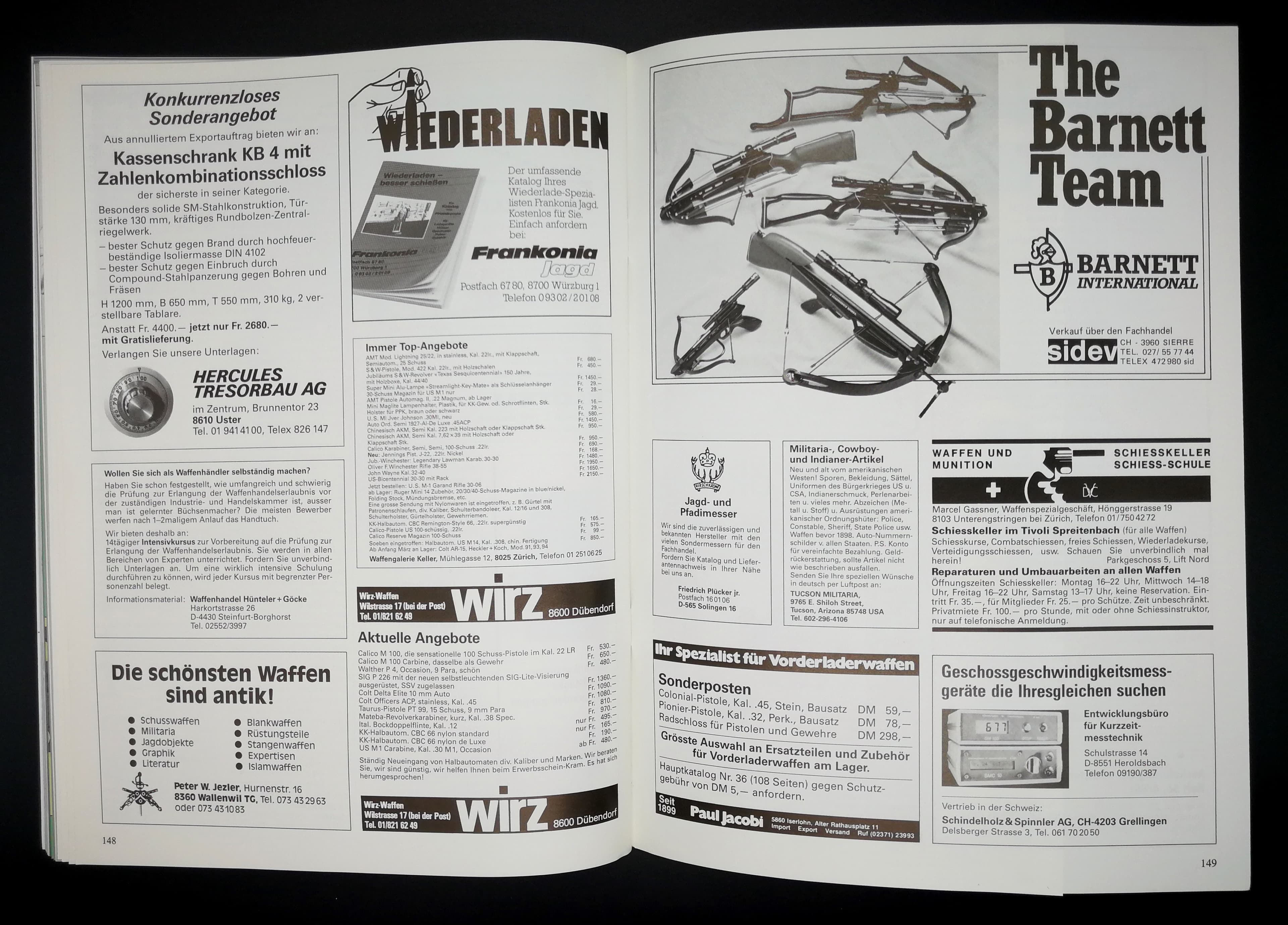 Einige Werbung. Unter Anderem von Wirz Waffen für die "sensationelle 100 Schuss-Pistole", die Calico M100, welche als grenzwertig unbrauchbar Berühmtheit erlangen soll.
