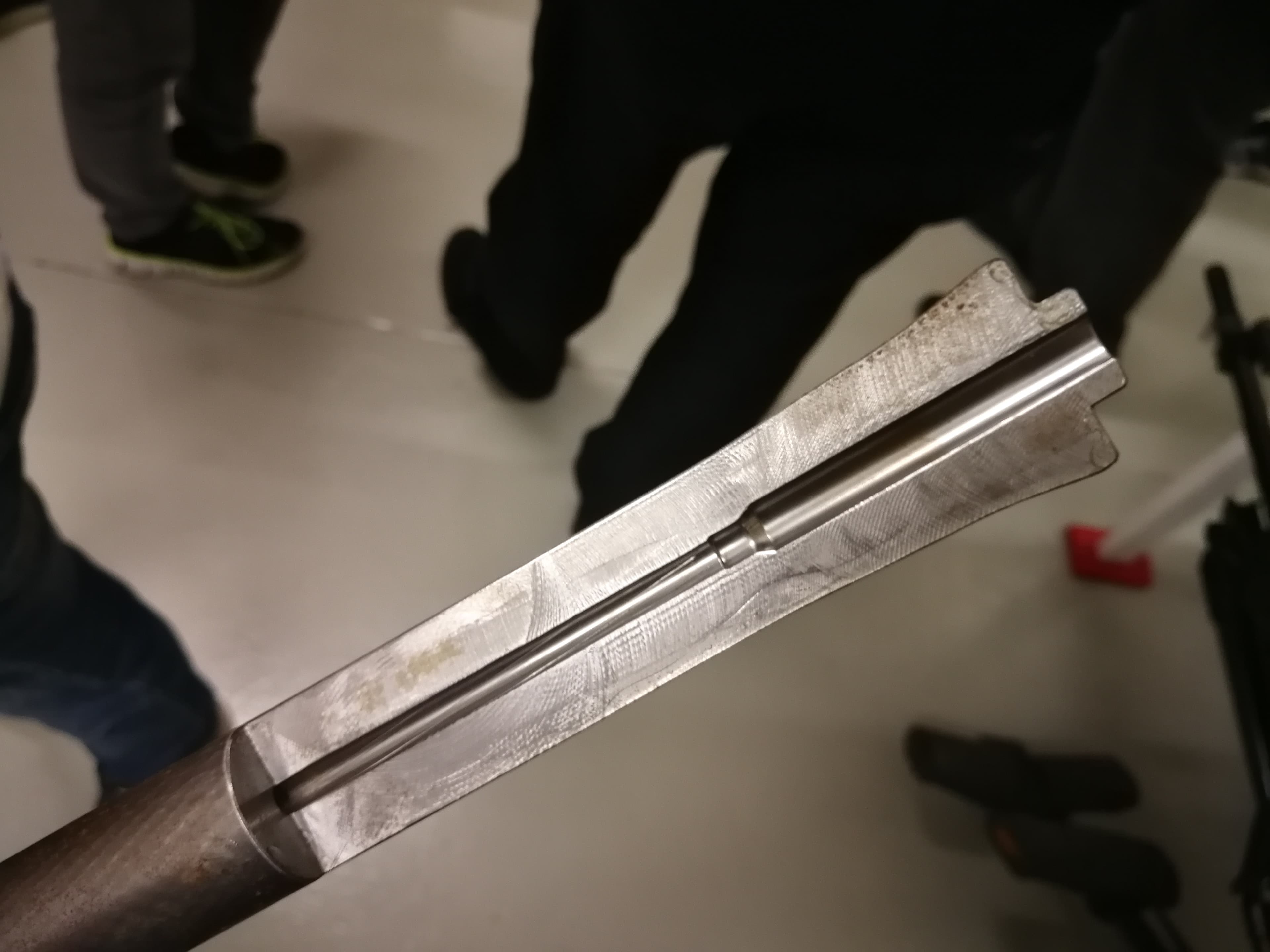 So sieht der Laufrohling des Stgw90 innen aus,
