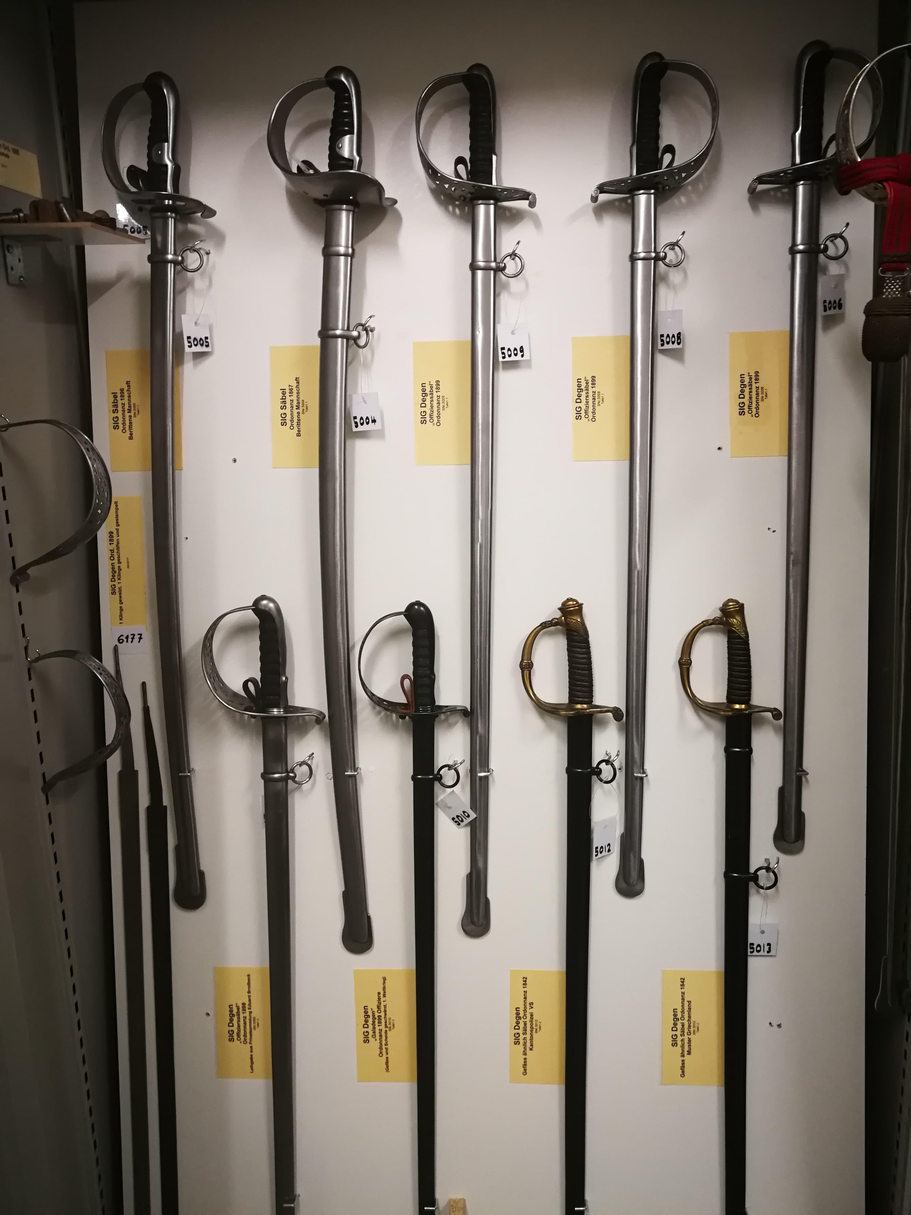 Nahaufnahme der Säbel...
