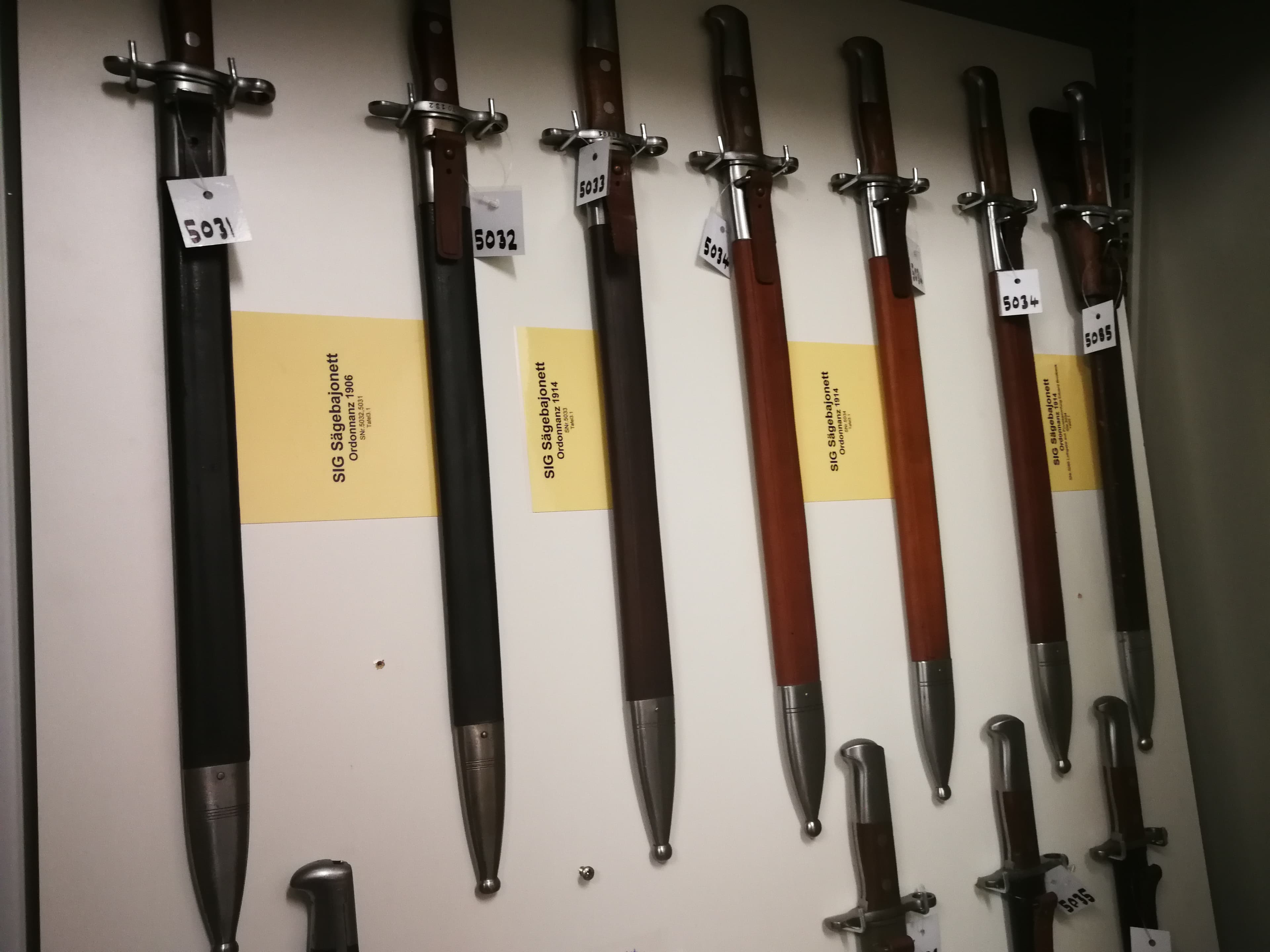 Mmmh... Sägebajonette...
