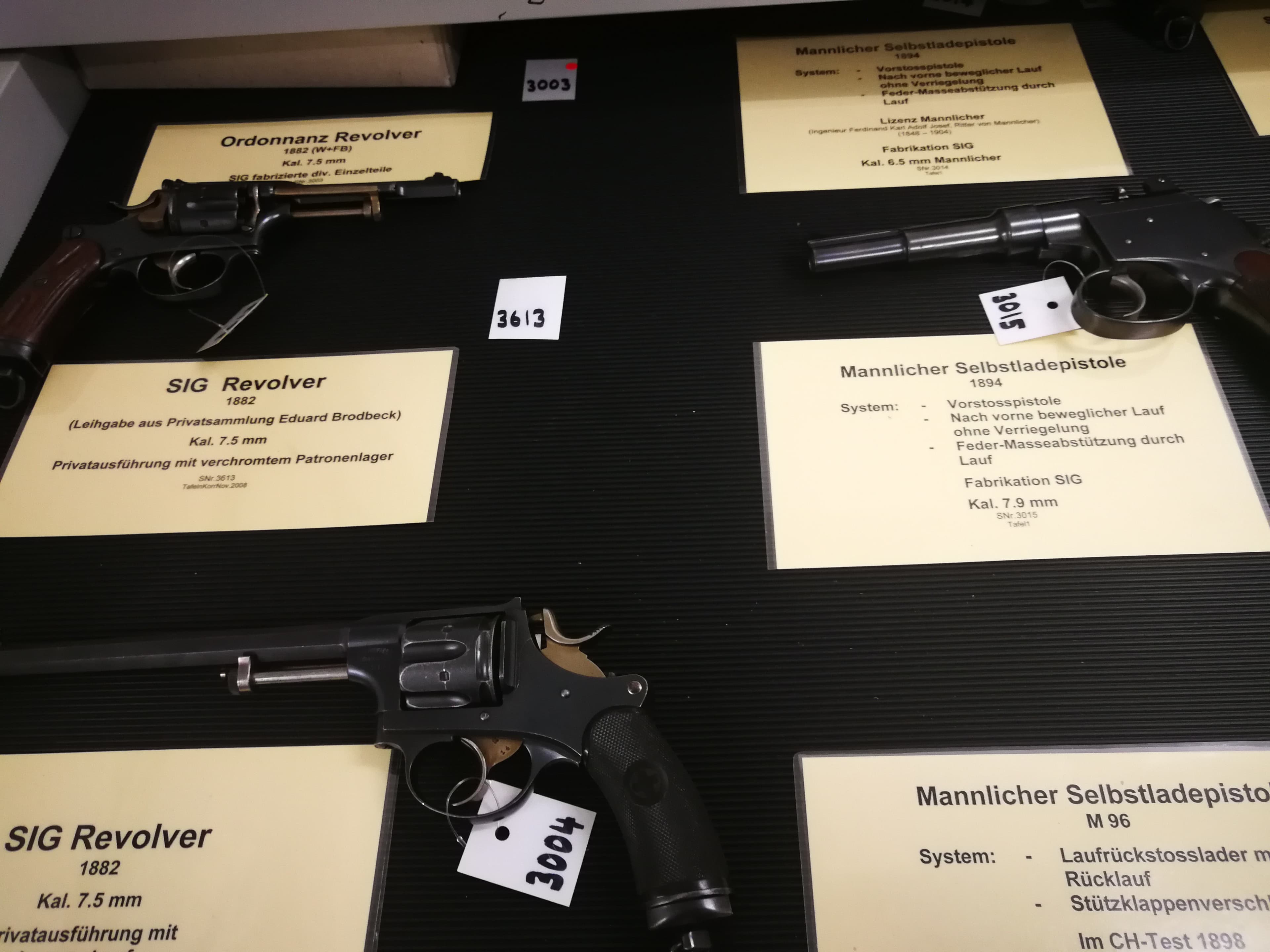 Vor den Selbstladepistolen waren die Revolver an der Spitze.
