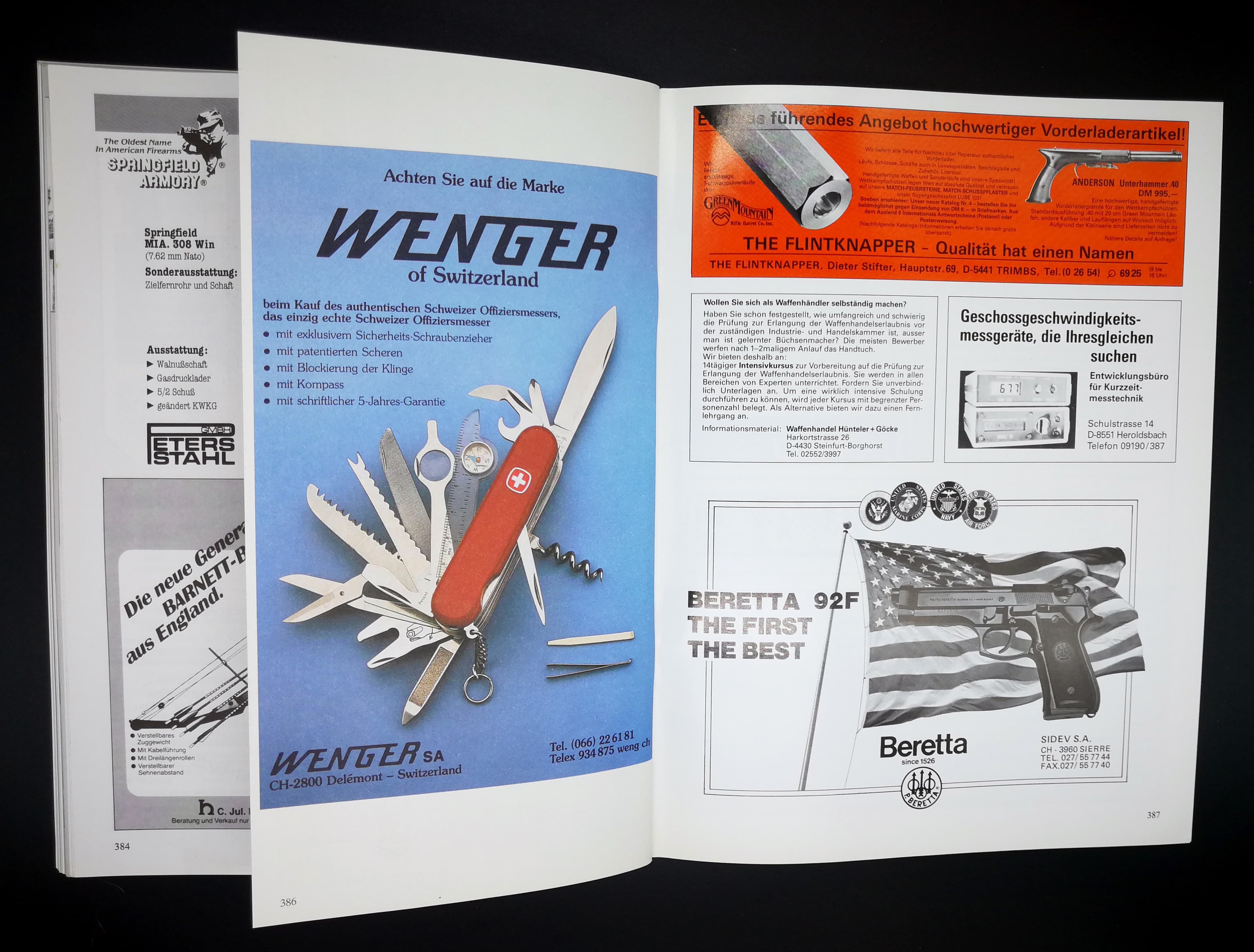 Auf der Rückseite der Grünig-Elmiger Werbekarten ist übrigens Werbung von Wenger. Rechts sieht man, dass Cultural Appropriation (kulturelle Aneignung) schon vor 30 Jahren ein Problem war. Da es das Internet aber noch nicht gab, konnte sich noch kein Shitstorm via Twitter verbreiten.